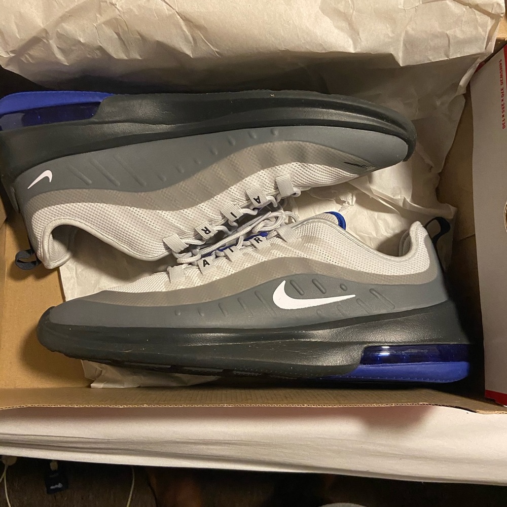 Nike Air Max Axis